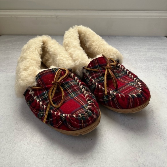 L.L. Bean Wicked Good Moccasin Slippers 7 - Picture 2 of 7